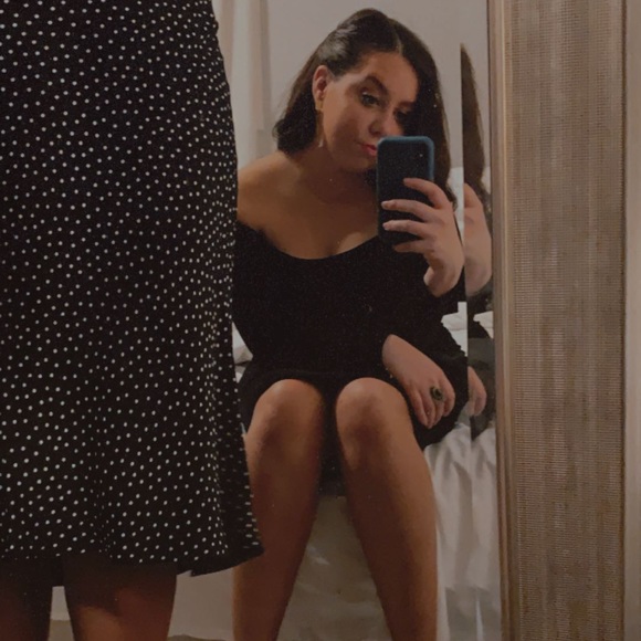 Meet your Posher, KT - Picture 3 of 4